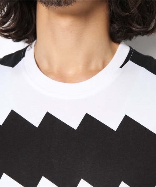 adidas Originals（アディダスオリジナルス）の「アディダス ジグザグ Tシャツ NIGO ZIG ZAG TEE（Tシャツ/カットソー・メンズ・ブラック/ライトブルー・MEDIUM/SMALL/LARGE/X-LARGE）」の7枚目の写真