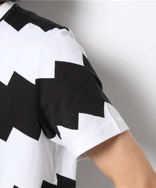 adidas Originals（アディダスオリジナルス）の「アディダス ジグザグ Tシャツ NIGO ZIG ZAG TEE（Tシャツ/カットソー・メンズ・ブラック/ライトブルー・MEDIUM/SMALL/LARGE/X-LARGE）」の8枚目の写真