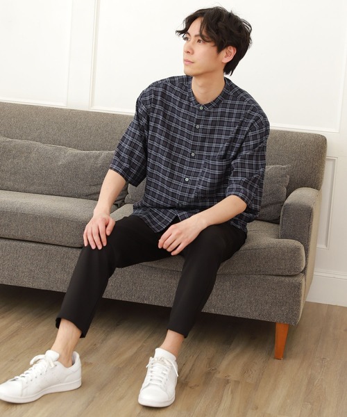 LAKOLE（ラコレ）の「バンドカラーシアーチェックシャツ / 945209（シャツ/ブラウス・メンズ・サンドグレー/アイボリー/チャコール・MEDIUM/LARGE）」の9枚目の写真