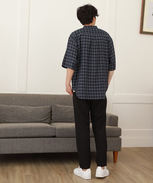 LAKOLE（ラコレ）の「バンドカラーシアーチェックシャツ / 945209（シャツ/ブラウス・メンズ・サンドグレー/アイボリー/チャコール・MEDIUM/LARGE）」の21枚目の写真