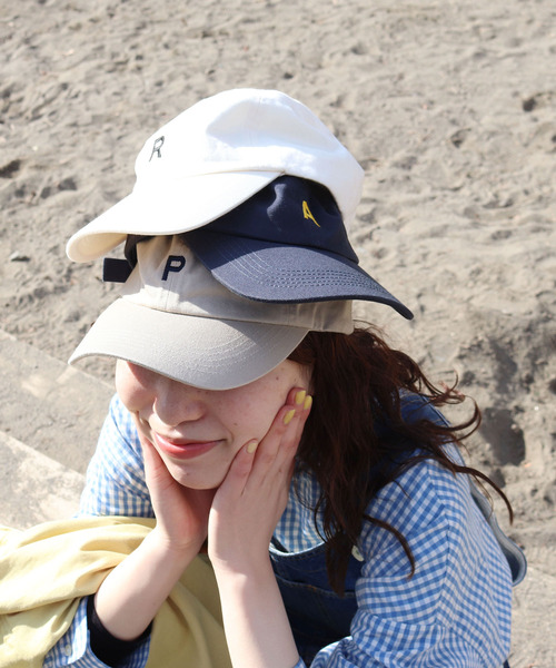 PAR ICI（パーリッシィ）の「【WEB別注】アルファベット刺繍キャップ（キャップ・レディース・ネイビー/ベージュ/ホワイト・FREE）」の2枚目の写真