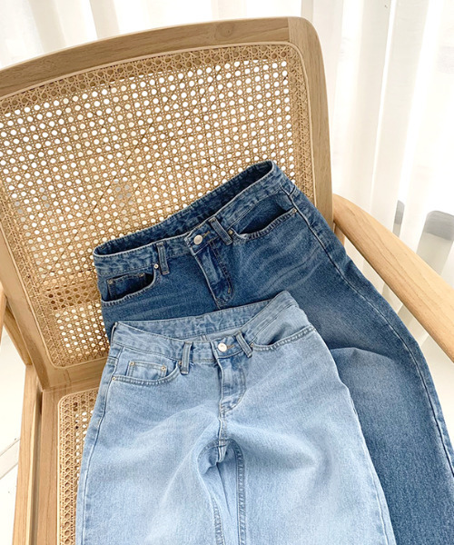 MODE ROBE（モードローブ）の「ストレートデニム（デニムパンツ・レディース・ブルー/ライトブルー・S/M/L）」の3枚目の写真