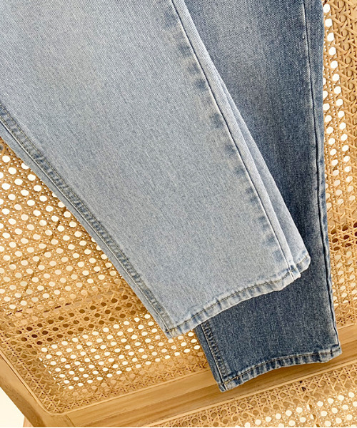 MODE ROBE（モードローブ）の「ストレートデニム（デニムパンツ・レディース・ブルー/ライトブルー・S/M/L）」の4枚目の写真