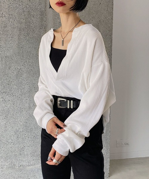 PAGEBOY(ページボーイ)の「スリットVネックロングスリーブ(Tシャツ/カットソー・レディース・ブラック/オフホワイト/グレイッシュベージュ/オリーブ/アクア・FREE)」の18枚目の写真