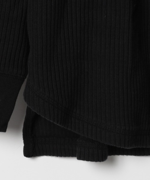 PAGEBOY(ページボーイ)の「スリットVネックロングスリーブ(Tシャツ/カットソー・レディース・ブラック/オフホワイト/グレイッシュベージュ/オリーブ/アクア・FREE)」の9枚目の写真