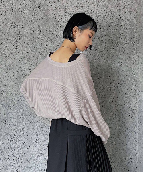 PAGEBOY(ページボーイ)の「スリットVネックロングスリーブ(Tシャツ/カットソー・レディース・ブラック/オフホワイト/グレイッシュベージュ/オリーブ/アクア・FREE)」の19枚目の写真