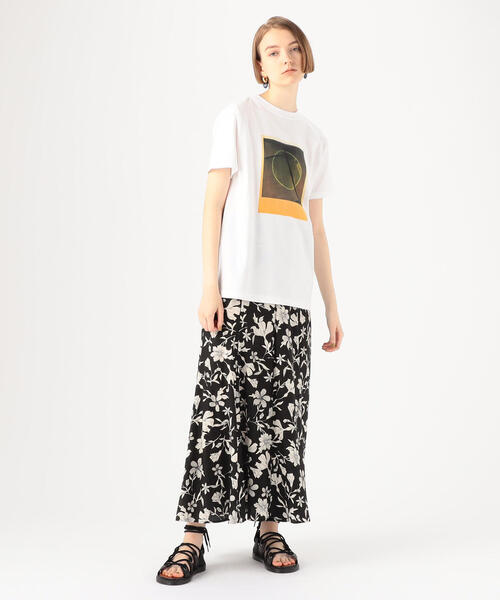 TOMORROWLAND (トゥモローランド)の「【別注】Takako Noel×TOMORROWLAND コットンプリント ハーフスリーブプルオーバー(Tシャツ/カットソー・レディース・ホワイト系その他・S/L)」の2枚目の写真
