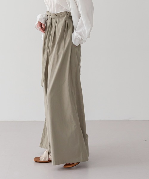 UNE MANSION（ユヌマンション）の「ワイドベルトパンツ（スラックス・レディース・ブラウン/カーキ/ブラック・FREE）」の18枚目の写真