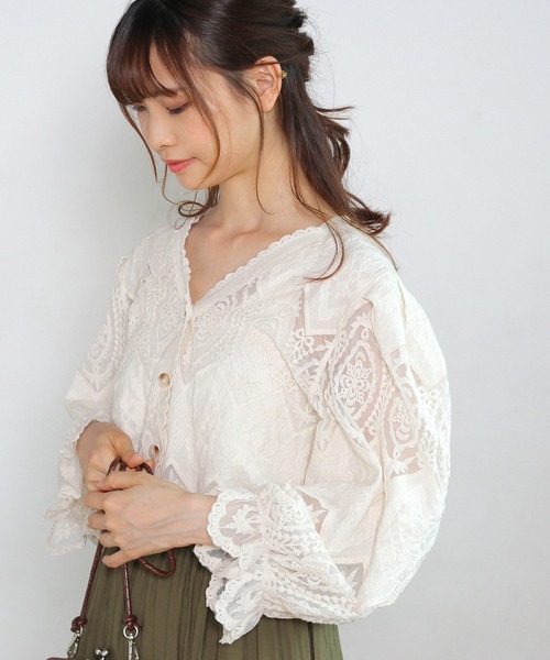 Crisp yours（クリスプユアーズ）の「【WEB限定】パフスリーブレースブラウス（シャツ/ブラウス・レディース・アイボリー・FREE）」の5枚目の写真