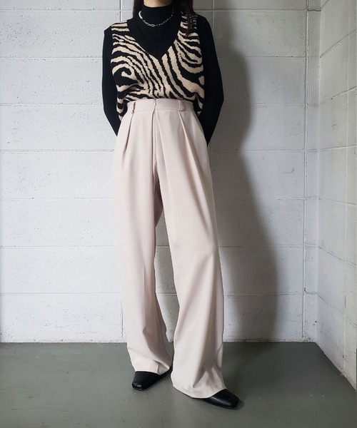 me+em select（ミームセレクト）の「★レイヤードプリーツタックワイドスラックス【ストラップベルトSET】（スラックス・レディース・グレー/ブラック/ブラウン/ベージュ/チャコールグレー・FREE）」の11枚目の写真