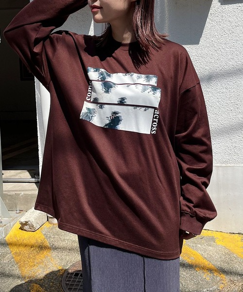 PAGEBOY(ページボーイ)の「ミラージュフォトロンT(Tシャツ/カットソー・レディース・オフホワイト/ブラック/ブラウン・FREE)」の1枚目の写真