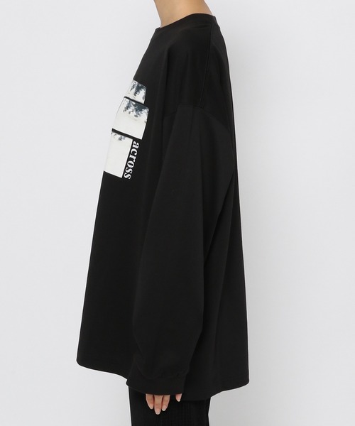 PAGEBOY(ページボーイ)の「ミラージュフォトロンT(Tシャツ/カットソー・レディース・オフホワイト/ブラック/ブラウン・FREE)」の5枚目の写真