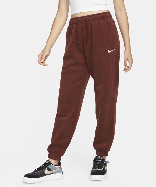 NIKE エッセンシャル ウィメンズ プラッシュ スポーツウェア NIKE（ナイキ）の「ナイキ スポーツウェア エッセンシャル ウィメンズ