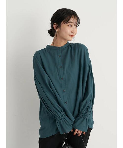 earth music&ecology（アースミュージックアンドエコロジー）の「ギャザーブラウス ＊（シャツ/ブラウス・レディース・ブラック/グリーン/アイボリー/マスタード・FREE）」の13枚目の写真