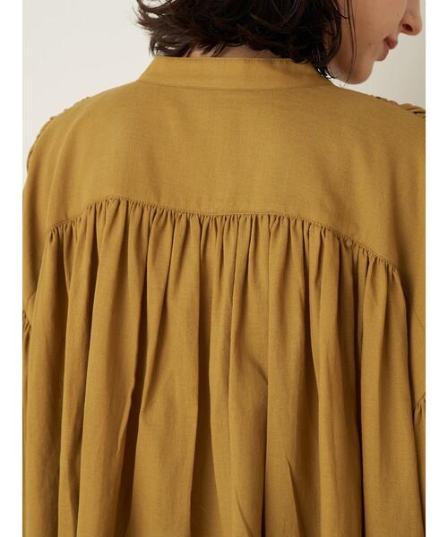 earth music&ecology（アースミュージックアンドエコロジー）の「ギャザーブラウス ＊（シャツ/ブラウス・レディース・ブラック/グリーン/アイボリー/マスタード・FREE）」の11枚目の写真