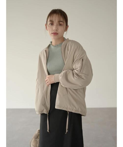 earth music&ecology（アースミュージックアンドエコロジー）の「リバーシブルMA-1*（MA-1・レディース・ブラック/ベージュ/カーキ・M/L）」の4枚目の写真