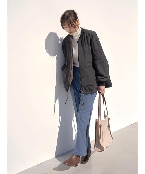 earth music&ecology（アースミュージックアンドエコロジー）の「リバーシブルMA-1*（MA-1・レディース・ブラック/ベージュ/カーキ・M/L）」の10枚目の写真