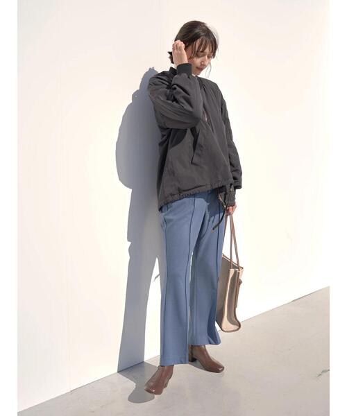 earth music&ecology（アースミュージックアンドエコロジー）の「リバーシブルMA-1*（MA-1・レディース・ブラック/ベージュ/カーキ・M/L）」の11枚目の写真