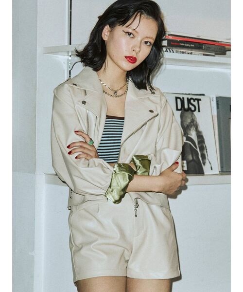 jouetie(ジュエティ)の「タックキュロット【ショートパンツ】(その他パンツ・レディース・アイボリー/グレー/ブラック/イエロー/グリーン・MEDIUM)」の6枚目の写真