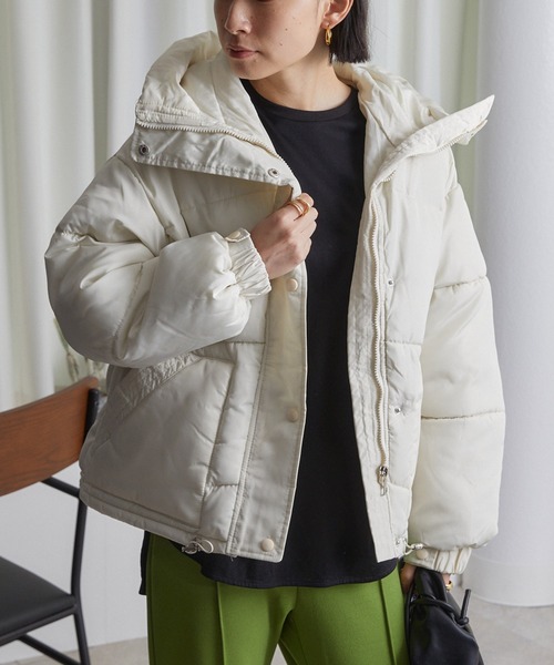 ECRIRE（エクリール）の「フード付きボリュームJK（その他アウター・レディース・ベージュ/ブラック/ラベンダー・M）」の3枚目の写真