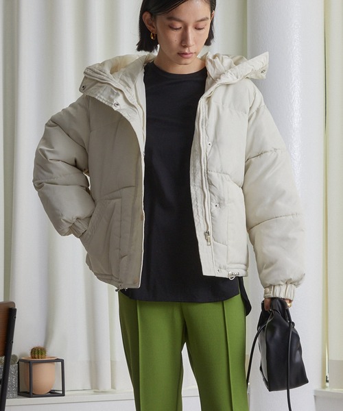 ECRIRE（エクリール）の「フード付きボリュームJK（その他アウター・レディース・ベージュ/ブラック/ラベンダー・M）」の6枚目の写真