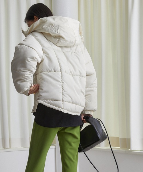 ECRIRE（エクリール）の「フード付きボリュームJK（その他アウター・レディース・ベージュ/ブラック/ラベンダー・M）」の15枚目の写真