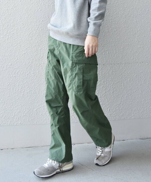 SHIPS any(シップス エニィ)の「SHIPS any: テック カーゴ イージーパンツ◇(カーゴパンツ・メンズ・ブラック/オリーブ・SMALL/MEDIUM/LARGE)」の2枚目の写真