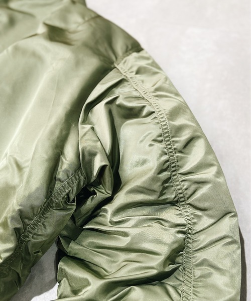 Alpha Industries(アルファインダストリーズ)の「ALPHA INDUSTRIES(アルファインダストリーズ) / MA-1 FLIGHT JACKET リバーシブル フライトジャケット(MA-1・メンズ・ブラック/オリーブ・S/M/L)」の17枚目の写真