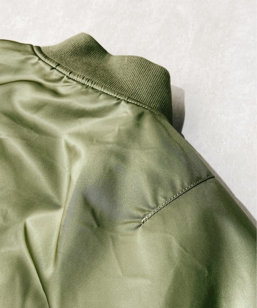 Alpha Industries(アルファインダストリーズ)の「ALPHA INDUSTRIES(アルファインダストリーズ) / MA-1 FLIGHT JACKET リバーシブル フライトジャケット(MA-1・メンズ・ブラック/オリーブ・S/M/L)」の7枚目の写真