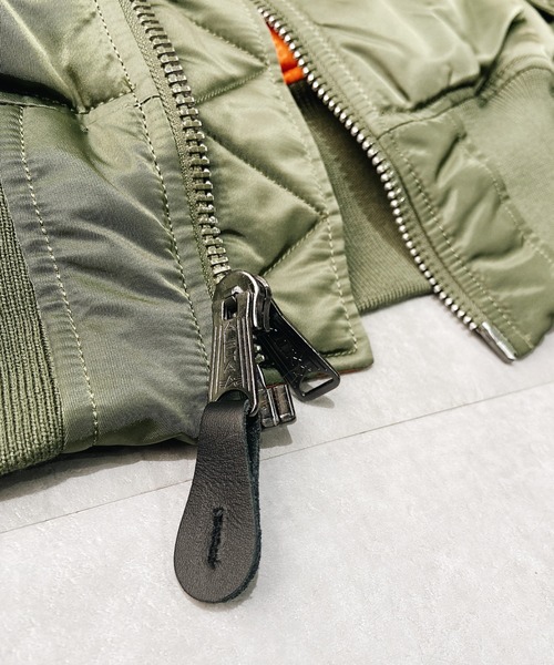 Alpha Industries(アルファインダストリーズ)の「ALPHA INDUSTRIES(アルファインダストリーズ) / MA-1 FLIGHT JACKET リバーシブル フライトジャケット(MA-1・メンズ・ブラック/オリーブ・S/M/L)」の12枚目の写真