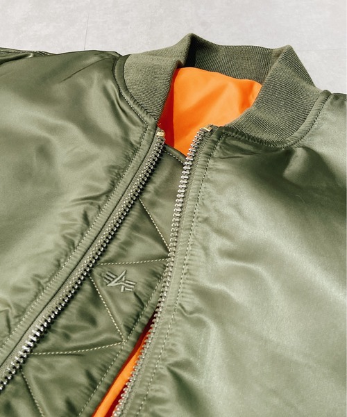 Alpha Industries(アルファインダストリーズ)の「ALPHA INDUSTRIES(アルファインダストリーズ) / MA-1 FLIGHT JACKET リバーシブル フライトジャケット(MA-1・メンズ・ブラック/オリーブ・S/M/L)」の22枚目の写真
