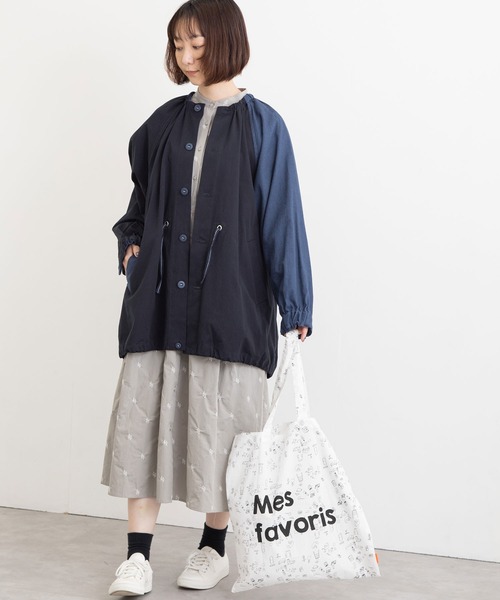 POU DOU DOU（プードゥドゥ）の「Favoris線画プリントポケッタブルトートバッグ（トートバッグ・レディース・ライトブルー/オフホワイト・8）」の7枚目の写真