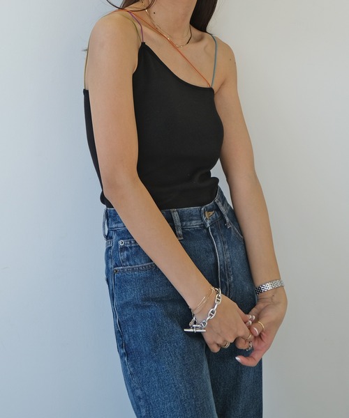 AKTE（アクテ）の「カップインランダムカラーストラップキャミソール（キャミソール・レディース・ベージュ/ホワイト/ブラック・FREE）」の5枚目の写真