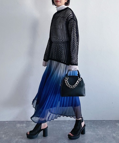 PAGEBOY（ページボーイ）の「オーロラプリーツスカート（スカート・レディース・ブラック/アクア・FREE）」の5枚目の写真