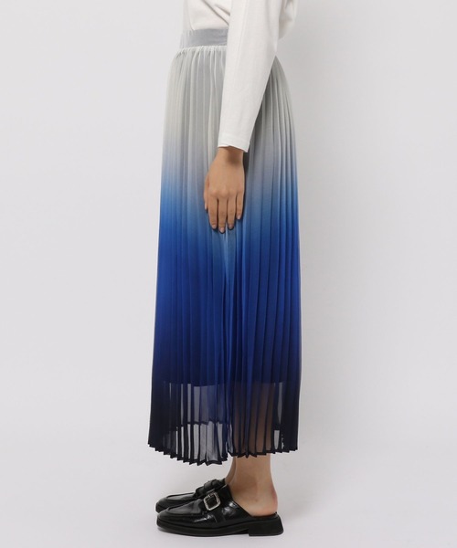 PAGEBOY（ページボーイ）の「オーロラプリーツスカート（スカート・レディース・ブラック/アクア・FREE）」の7枚目の写真