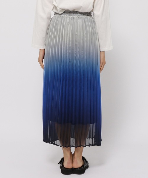 PAGEBOY（ページボーイ）の「オーロラプリーツスカート（スカート・レディース・ブラック/アクア・FREE）」の8枚目の写真