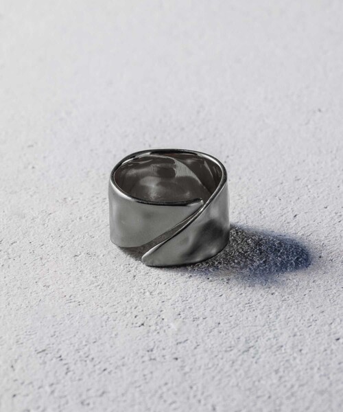 and cloud（アンドクラウド）の「Rust Reversible Ring（リング・レディース・シルバー/ブラック/イエローゴールド・#11/#17/#13/#15）」の2枚目の写真