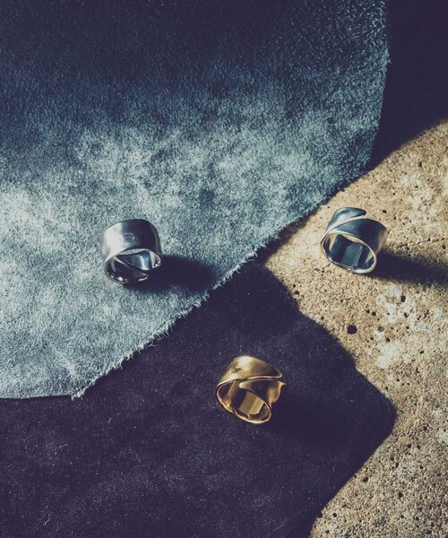 and cloud（アンドクラウド）の「Rust Reversible Ring（リング・レディース・シルバー/ブラック/イエローゴールド・#11/#17/#13/#15）」の3枚目の写真