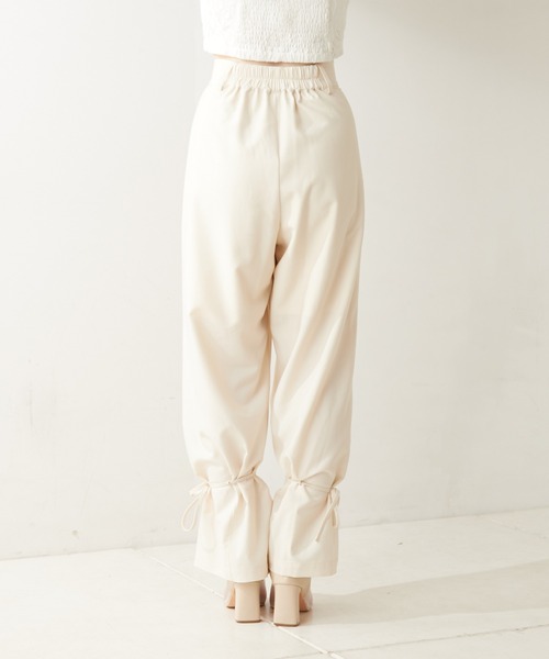 Chico（チコ）の「裾ドロストデザインパンツ（その他パンツ・レディース・ブラック/グレー/アイボリー・FREE）」の6枚目の写真