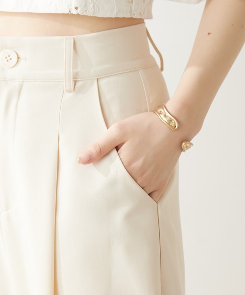 Chico（チコ）の「裾ドロストデザインパンツ（その他パンツ・レディース・ブラック/グレー/アイボリー・FREE）」の8枚目の写真