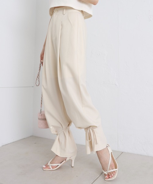 Chico（チコ）の「裾ドロストデザインパンツ（その他パンツ・レディース・ブラック/グレー/アイボリー・FREE）」の16枚目の写真