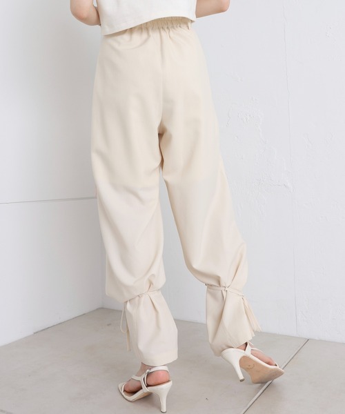 Chico（チコ）の「裾ドロストデザインパンツ（その他パンツ・レディース・ブラック/グレー/アイボリー・FREE）」の18枚目の写真