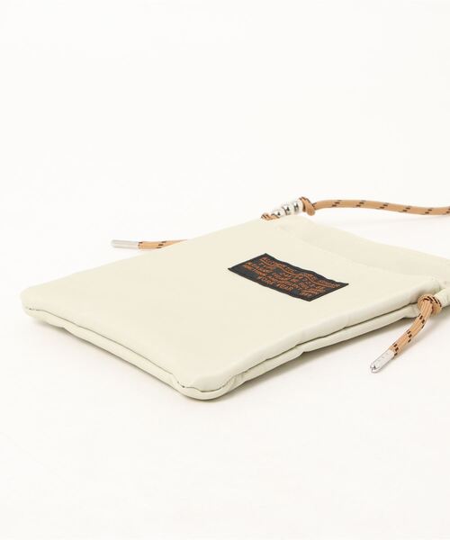 CUBE SUGAR（キューブシュガー）の「丸ポーチ付きミニショルダーバッグ（ショルダーバッグ・レディース・ブラック/ベージュ/カーキ・M）」の5枚目の写真