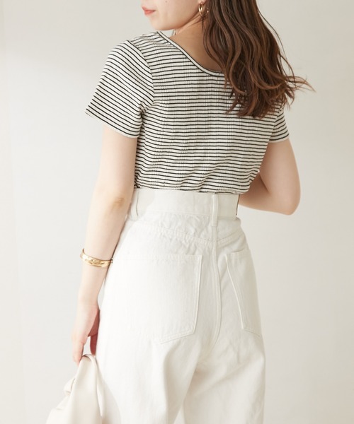 Chico（チコ）の「胸開きデザインリブチビT（Tシャツ/カットソー・レディース・ホワイト/ブラック/ホワイト系その他2/ピンク/ピンク系その他2・FREE）」の6枚目の写真