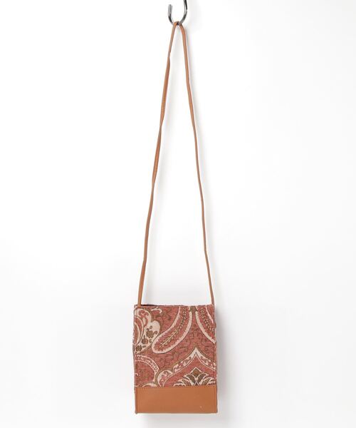 AT CREATION（アットクリエイション）の「EM:AT CREATION ペイズリー縦長ショルダー（ショルダーバッグ・レディース・ブラック/ベージュ/レッド/ライトグリーン・FREE）」の5枚目の写真