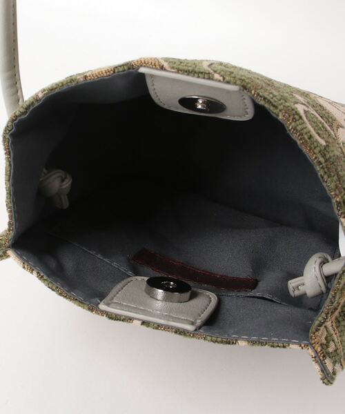 AT CREATION（アットクリエイション）の「EM:AT CREATION ペイズリー縦長ショルダー（ショルダーバッグ・レディース・ブラック/ベージュ/レッド/ライトグリーン・FREE）」の10枚目の写真