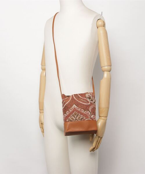 AT CREATION（アットクリエイション）の「EM:AT CREATION ペイズリー縦長ショルダー（ショルダーバッグ・レディース・ブラック/ベージュ/レッド/ライトグリーン・FREE）」の15枚目の写真