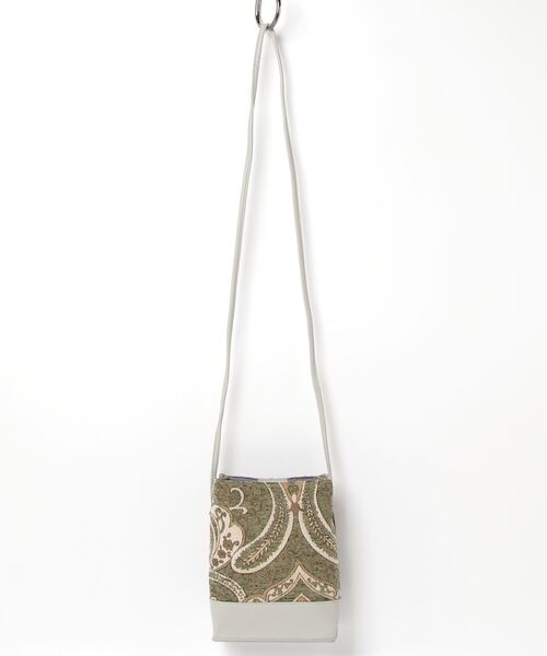 AT CREATION（アットクリエイション）の「EM:AT CREATION ペイズリー縦長ショルダー（ショルダーバッグ・レディース・ブラック/ベージュ/レッド/ライトグリーン・FREE）」の13枚目の写真