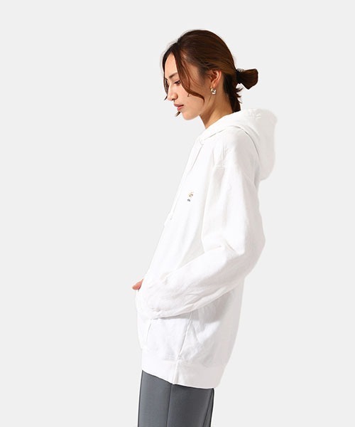 77circa（ナナナナサーカ）の「77circa / ナナナナサーカ：【レディース】o by o embloidery hoody：oo21aw-04[DEA]（パーカー・レディース・ホワイト/グレー系その他・L/M）」の3枚目の写真