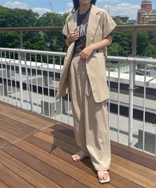 COLONY 2139(コロニートゥーワンスリーナイン)の「クレープノースリーブジレ/ベスト/セットアップ可(ベスト・レディース・アイボリー/グレイッシュベージュ/ブラック/ピンク・FREE)」の4枚目の写真